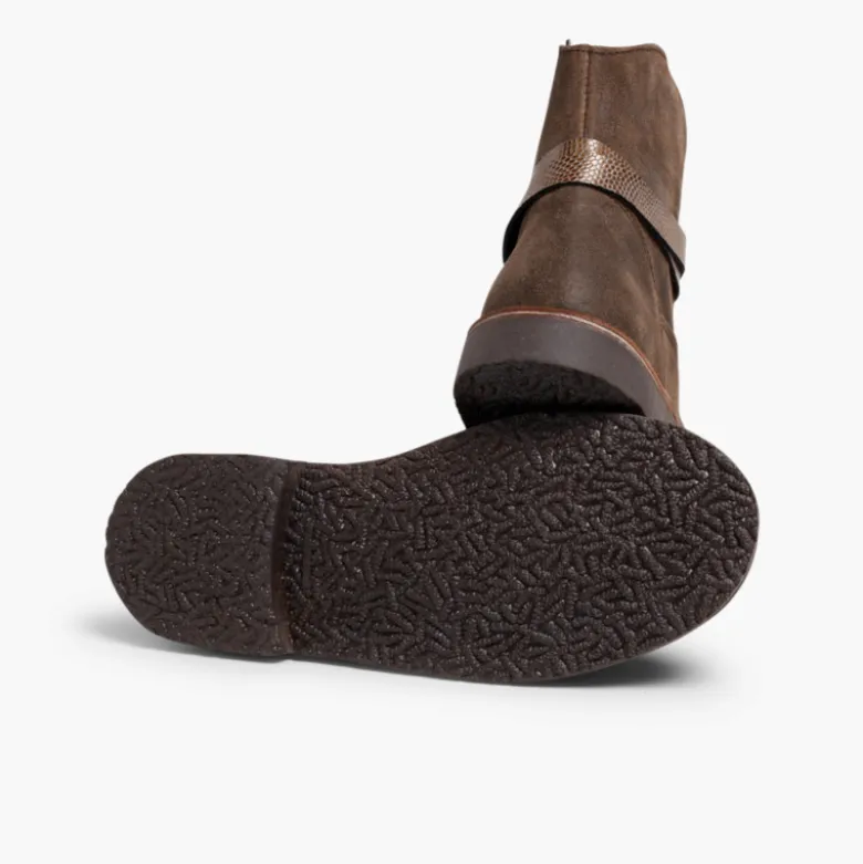Botas Bajas con Adorno Efecto Serpiente
