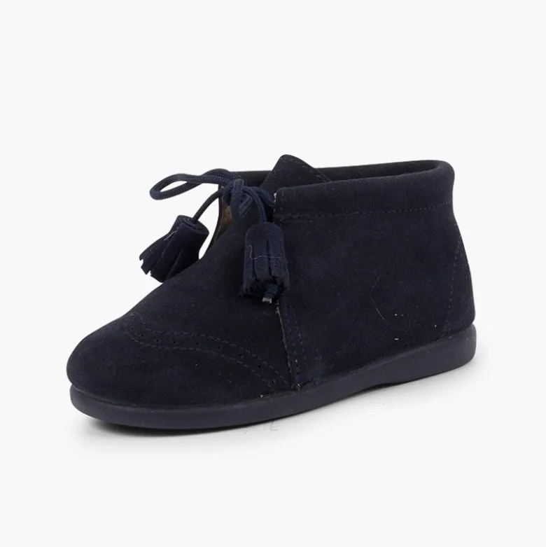 Bota serraje picado y borlas