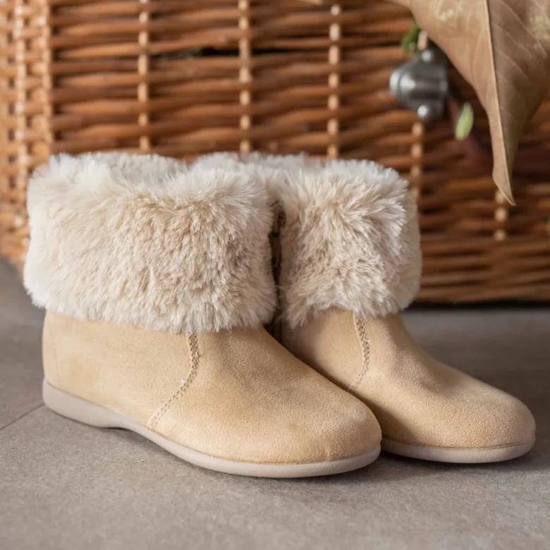 Botas niña cuello pelito suela fina