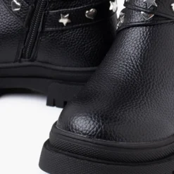 Botas niña tira tachuelas