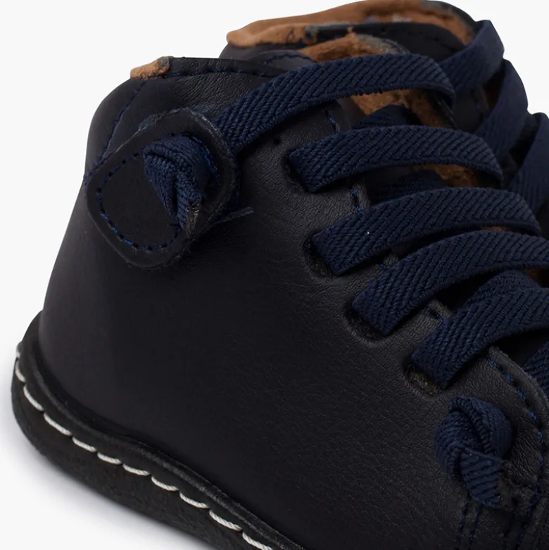Botitas piel lavable niños cordones elásticos