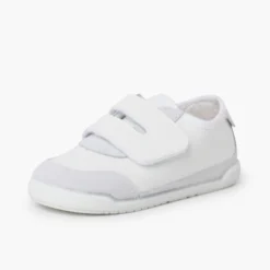Deportivas barefoot combinadas piso blanco