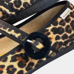 Merceditas barefoot animal print