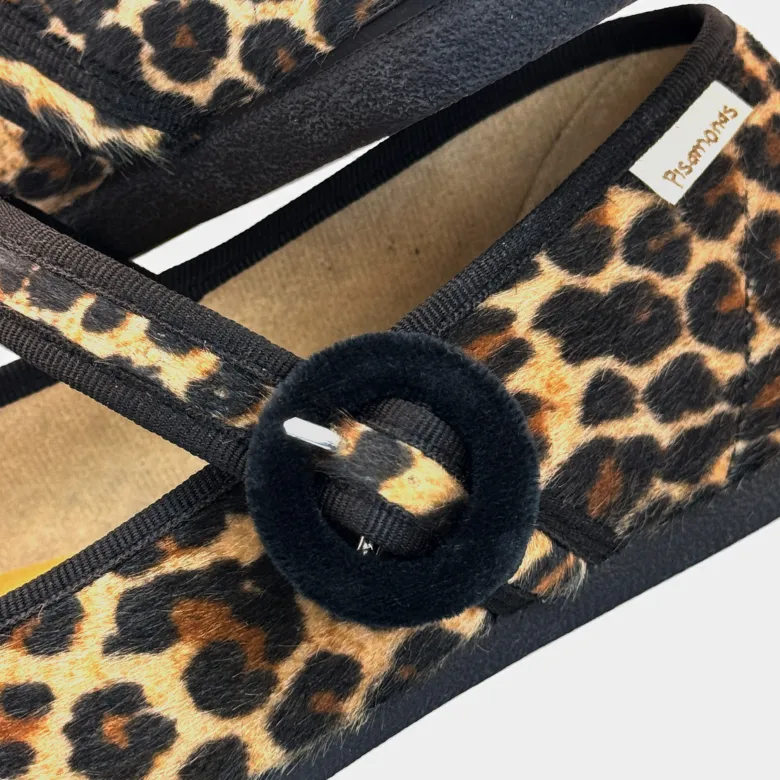 Merceditas barefoot animal print