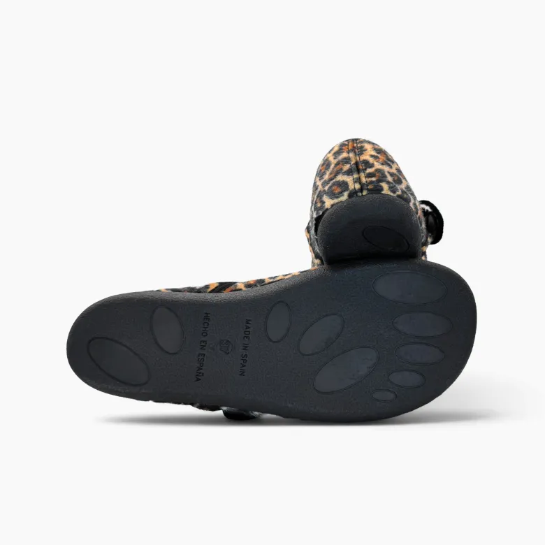 Merceditas barefoot animal print