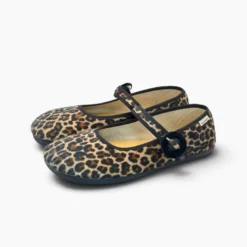Merceditas barefoot animal print