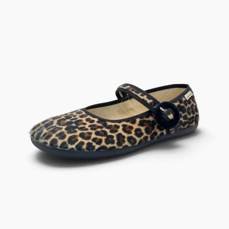 Merceditas barefoot animal print