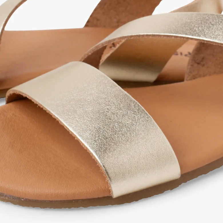 Sandalia barefoot tira cruzada
