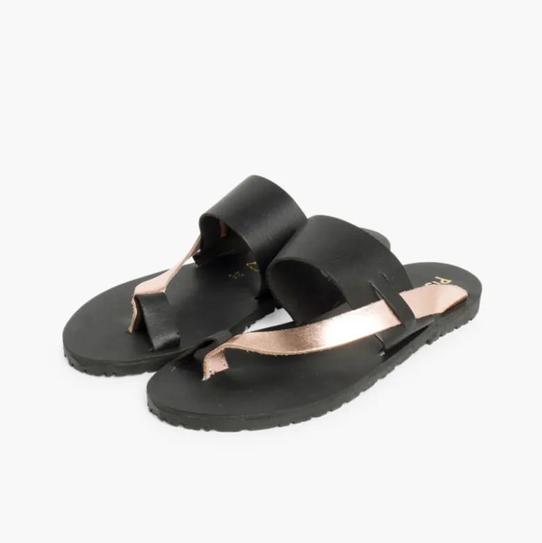 Sandalias de dedo metalizadas niña y mujer