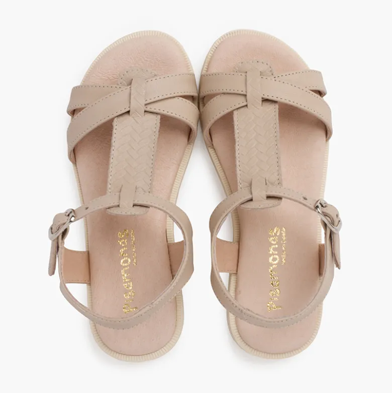Sandalias niña de piel suave con tira central trenzada