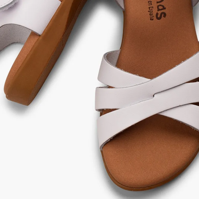 Sandalias niña piel con cierre adherente