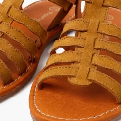 Sandalias niña y mujer tipo gladiador con hebilla