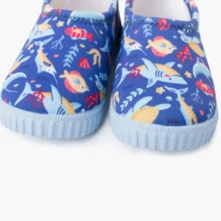 Zapatilla cerrada tipo neopreno dibujos