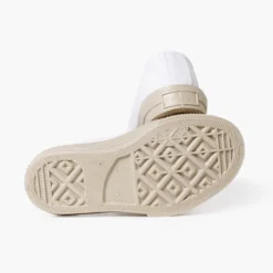Zapatillas blancas puntera y cordones color