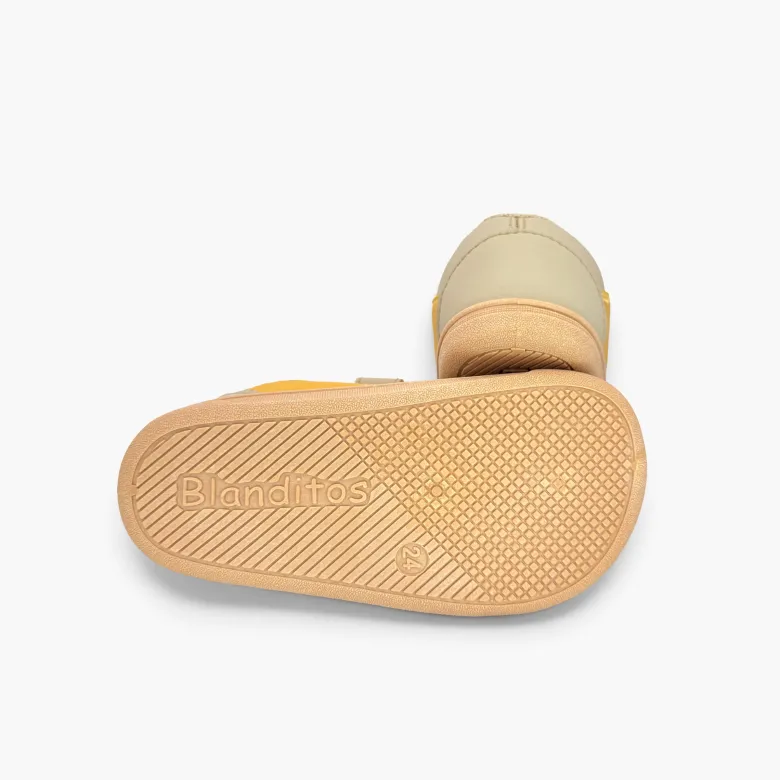Zapatillas Blanditos suela plana colores combinados